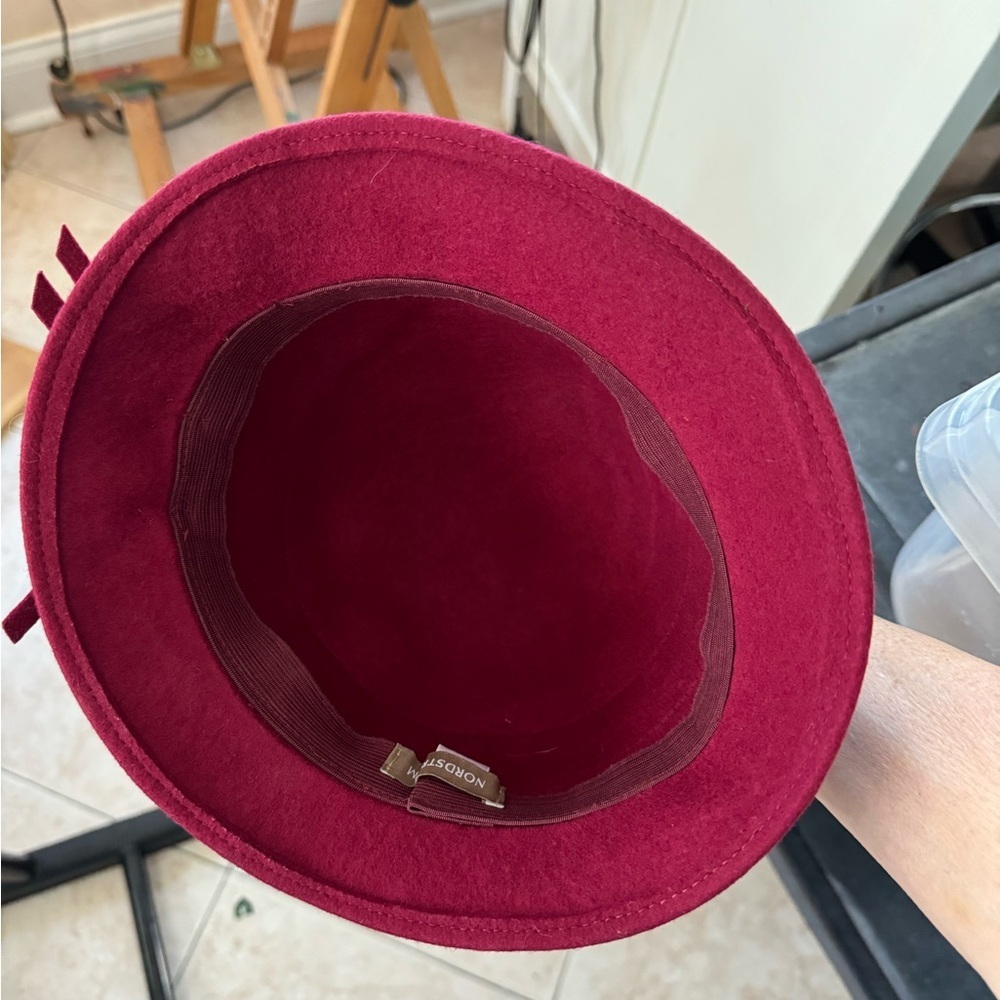 Nordstrom 100% wool burgundy cranberry maroon women’s hat - Picture 4 of 9